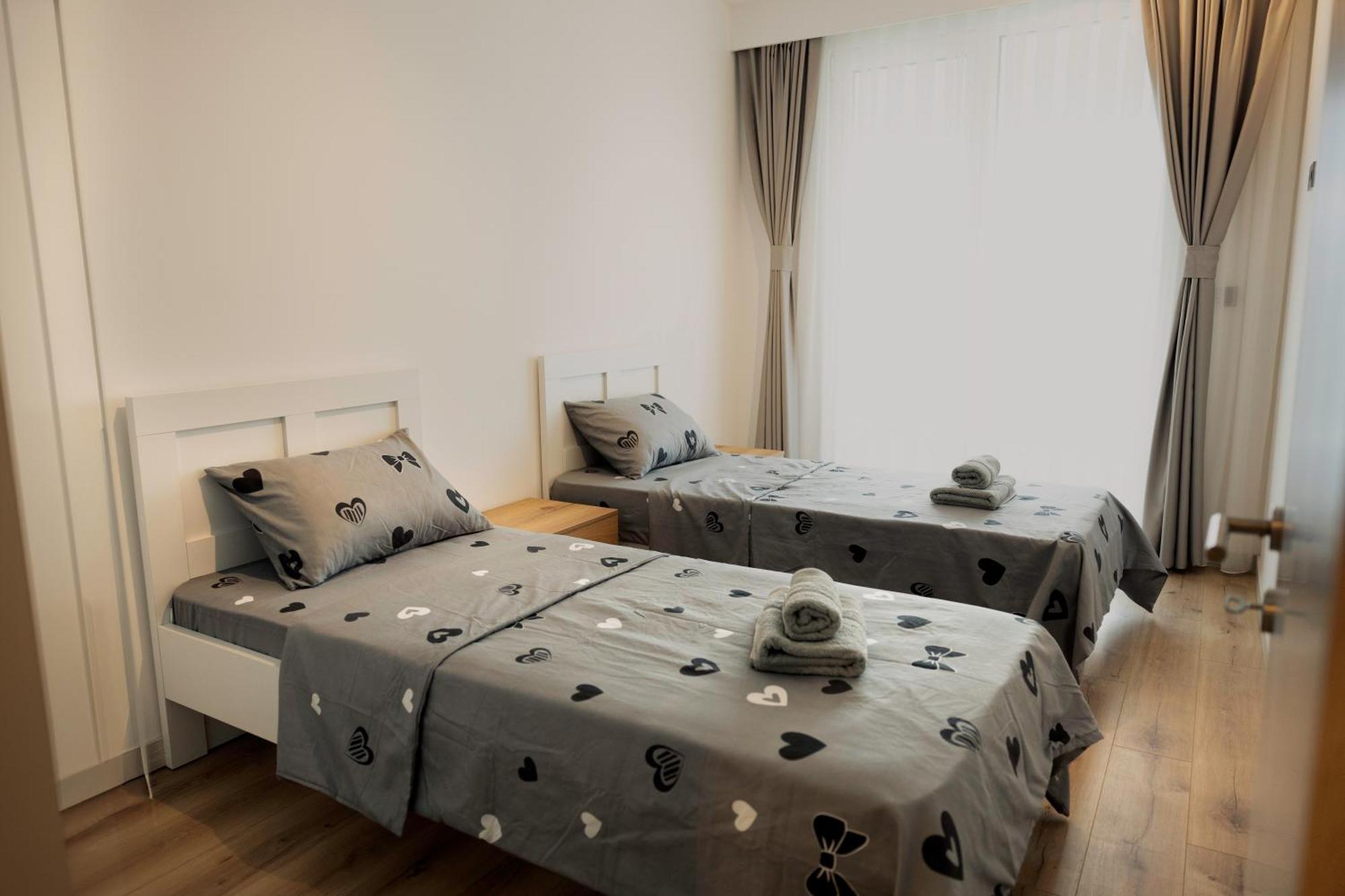 33Rd Floor Twin Apartments In Cevahir Sky City Complex With Pool, Spa, Fitness And Parking Included In Price Skopje Luaran gambar