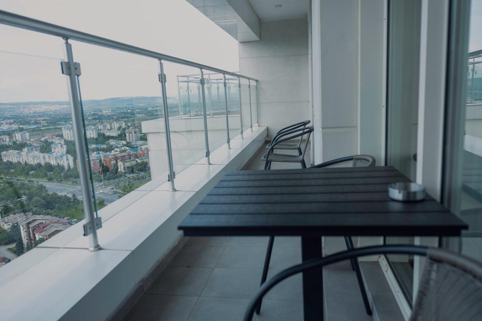 33Rd Floor Twin Apartments In Cevahir Sky City Complex With Pool, Spa, Fitness And Parking Included In Price Skopje Luaran gambar
