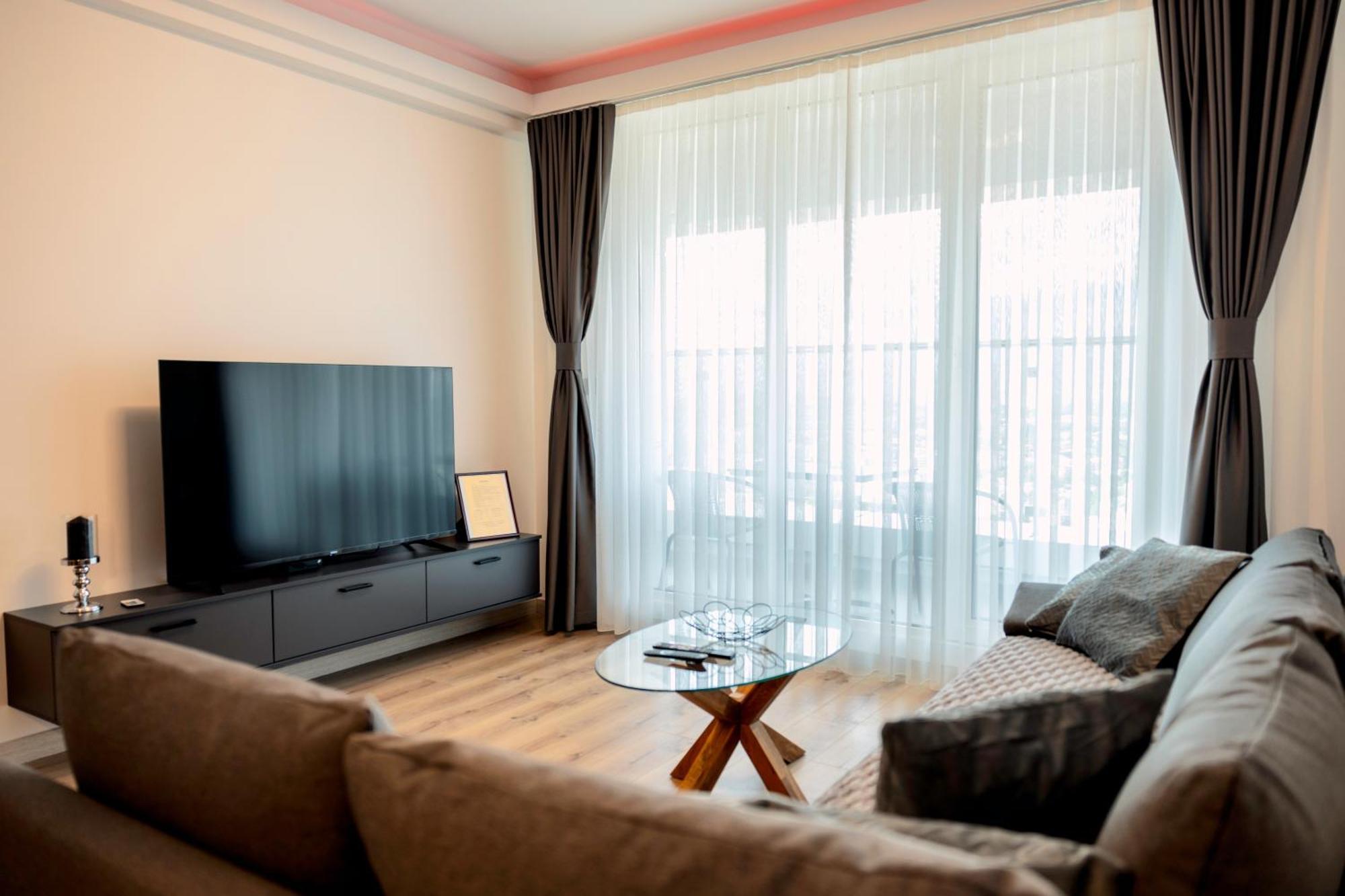 33Rd Floor Twin Apartments In Cevahir Sky City Complex With Pool, Spa, Fitness And Parking Included In Price Skopje Luaran gambar