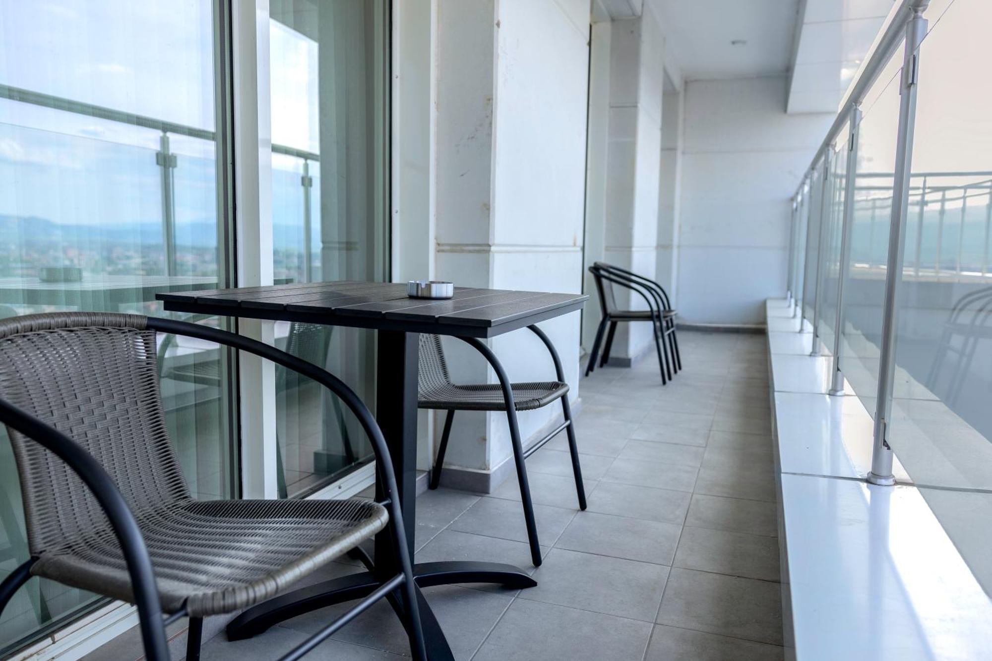 33Rd Floor Twin Apartments In Cevahir Sky City Complex With Pool, Spa, Fitness And Parking Included In Price Skopje Luaran gambar